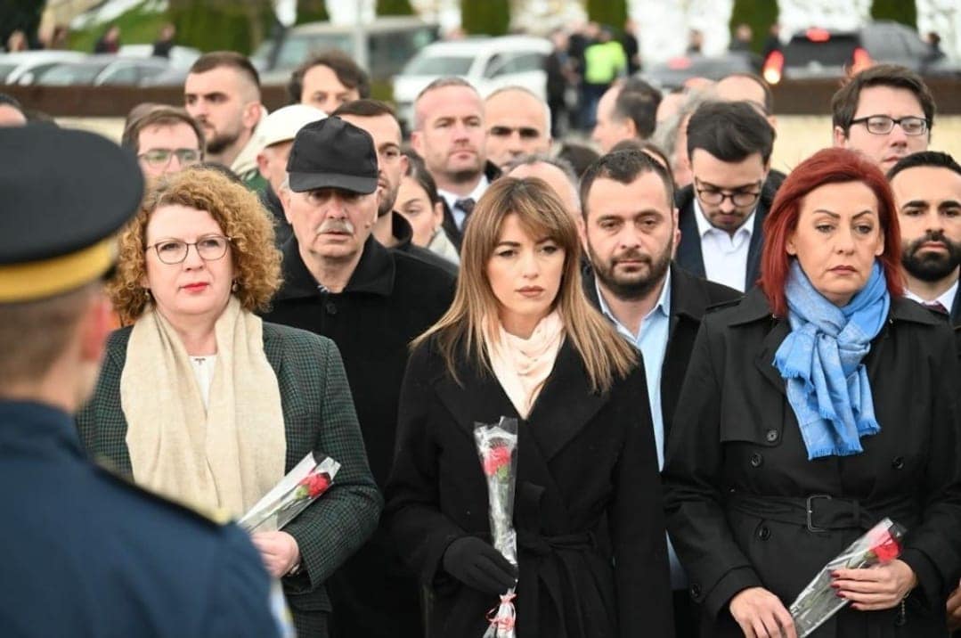 haxhiu:-popullit-tone-shqiptar,-gezuar-dita-e-flamurit
