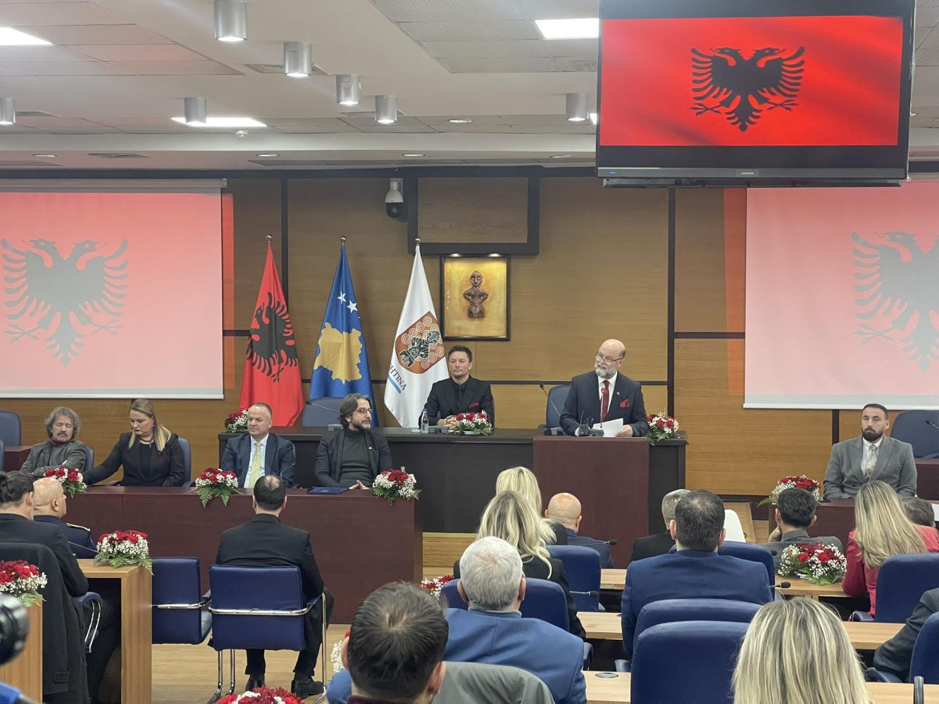 ambasadori-shqiptar:-konfirmoje-mbeshtetjen-e-palekundur-per-sovranitetin-e-prosperitetin-e-kosoves