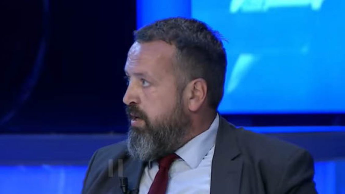 hoxha:-ideja-e-kurtit-per-bashkim-kombetar-eshte-futur-ne-sirtar