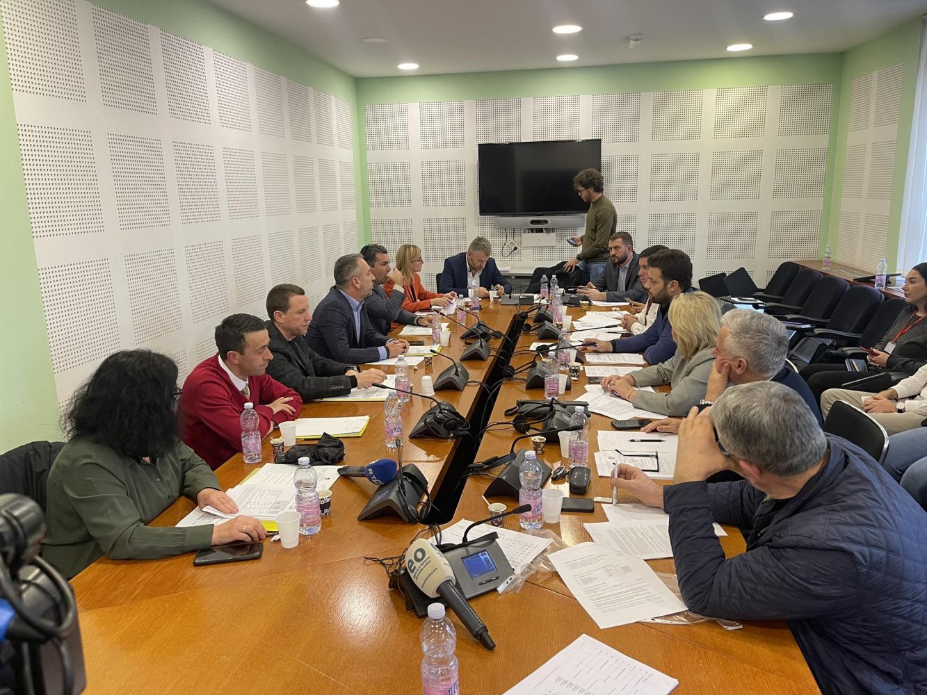 kpm-ja-kerkon-buxhet-per-37-pozita,-nga-qeveria-i-aprovohen-vetem-pese
