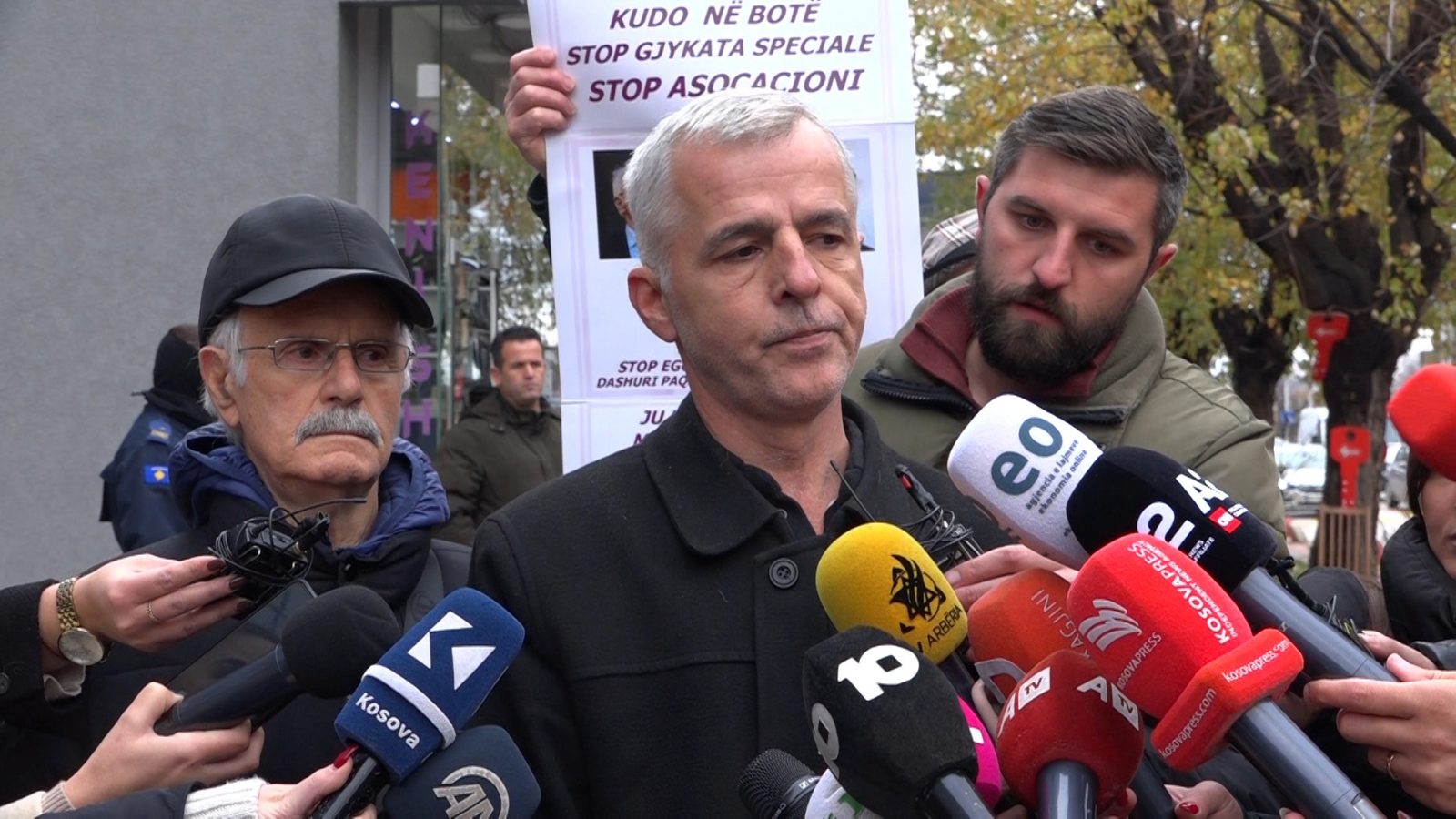 klinaku:-trendafilova-s’na-ka-ftuar-ne-takim,-ish-krereve-te-uck-se-po-u-shkelen-te-drejtat