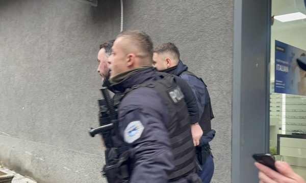 protesta-kunder-trendafiloves,-molliqajt-dhe-aktivisteve-tjere-te-psd’se-u-caktohet-masa-e-ndalimit-48-ore