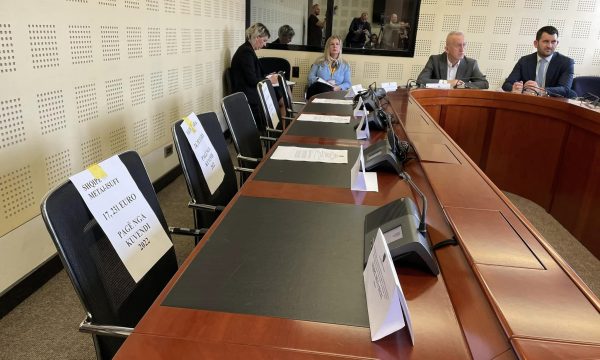 tentohet-per-here-te-tete-konstituimin-e-komisionit-hetimor-per-rezervat-shteterore