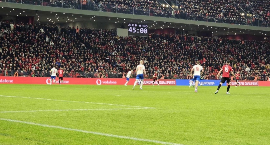 Përfundon pa gola pjesa e parë Shqipëri – Ishujt Faroe