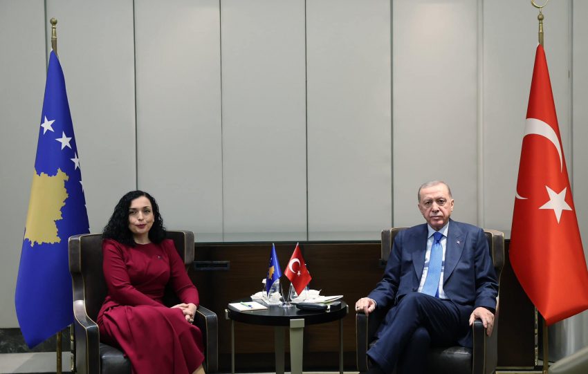 Presidentja Osmani në Turqi, takohet me presidentin Erdogan