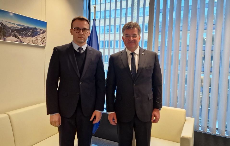 Petkoviqi takohet me Lajçakun në Bruksel: Diskutuam për marrëveshjet e arritura dhe Asociacionin