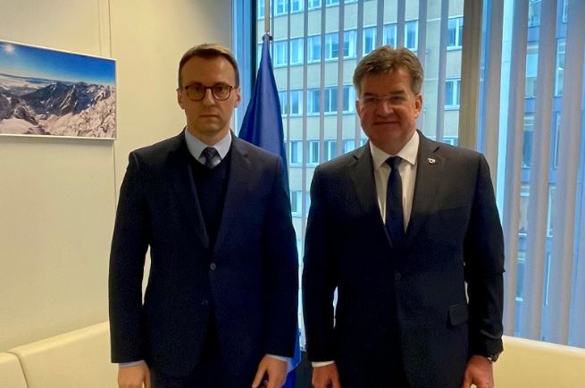 pas-takimit-me-petkoviqin,-lajcak:-folem-per-draft-statutin-e-asociacionit