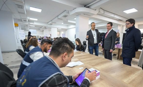 regjistrimi-i-popullsise-se-kosoves,-diaspora-regjistrohet-permes-e-kosova