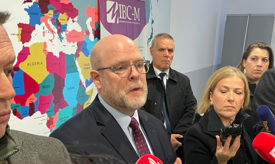 hovenier:-i-habitur-me-kritikat-qe-po-behen-rreth-draft-statutit-per-asociacionin