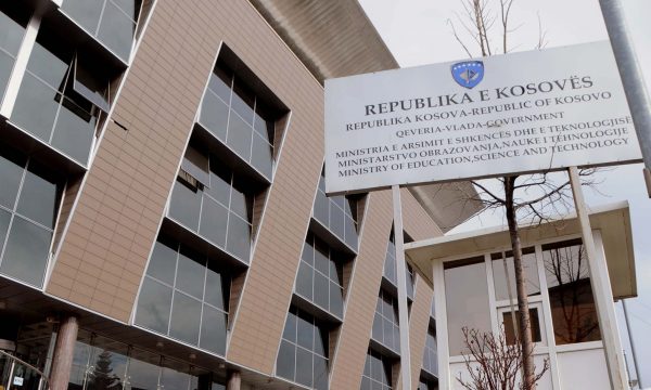 cka-thote-ministria-e-arsimit-per-vleresimin-e-mesimdhenesve,-kur-do-te-nis-procesi?