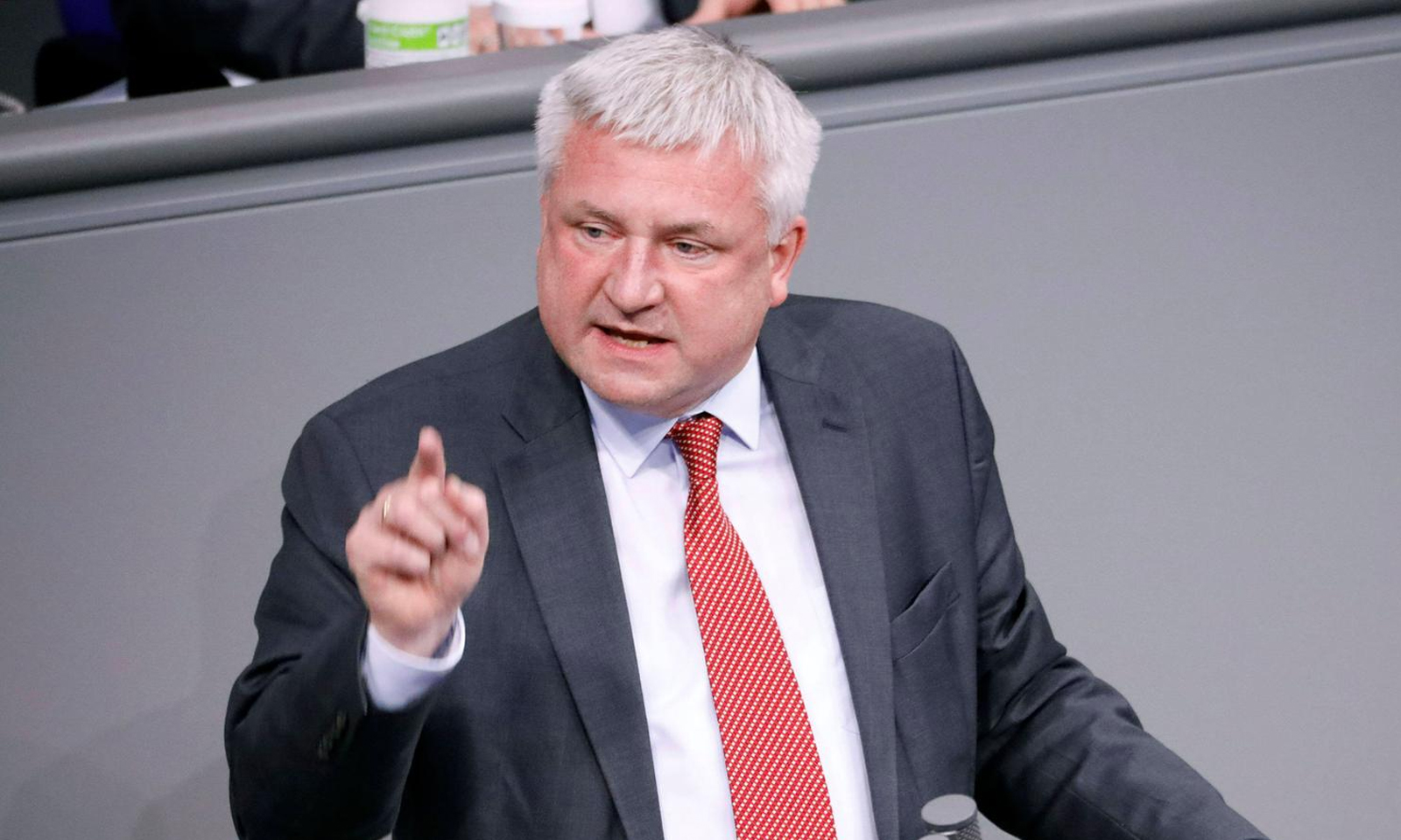 deputeti-gjerman,-serbise:-mos-genje-per-spastrim-etnik-ne-kosove-–-bashkepuno-per-banjsken