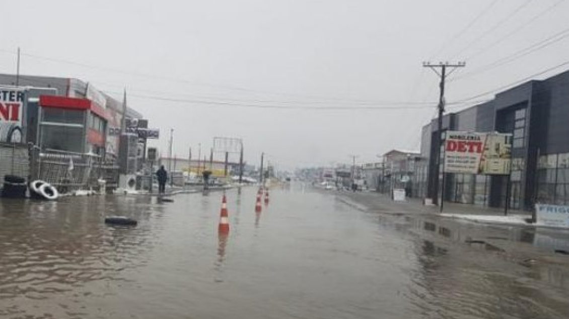 lirohet-per-qarkullim-magjistralja-ferizaj-prishtine-qe-u-bllokua-per-shkak-te-reshurave