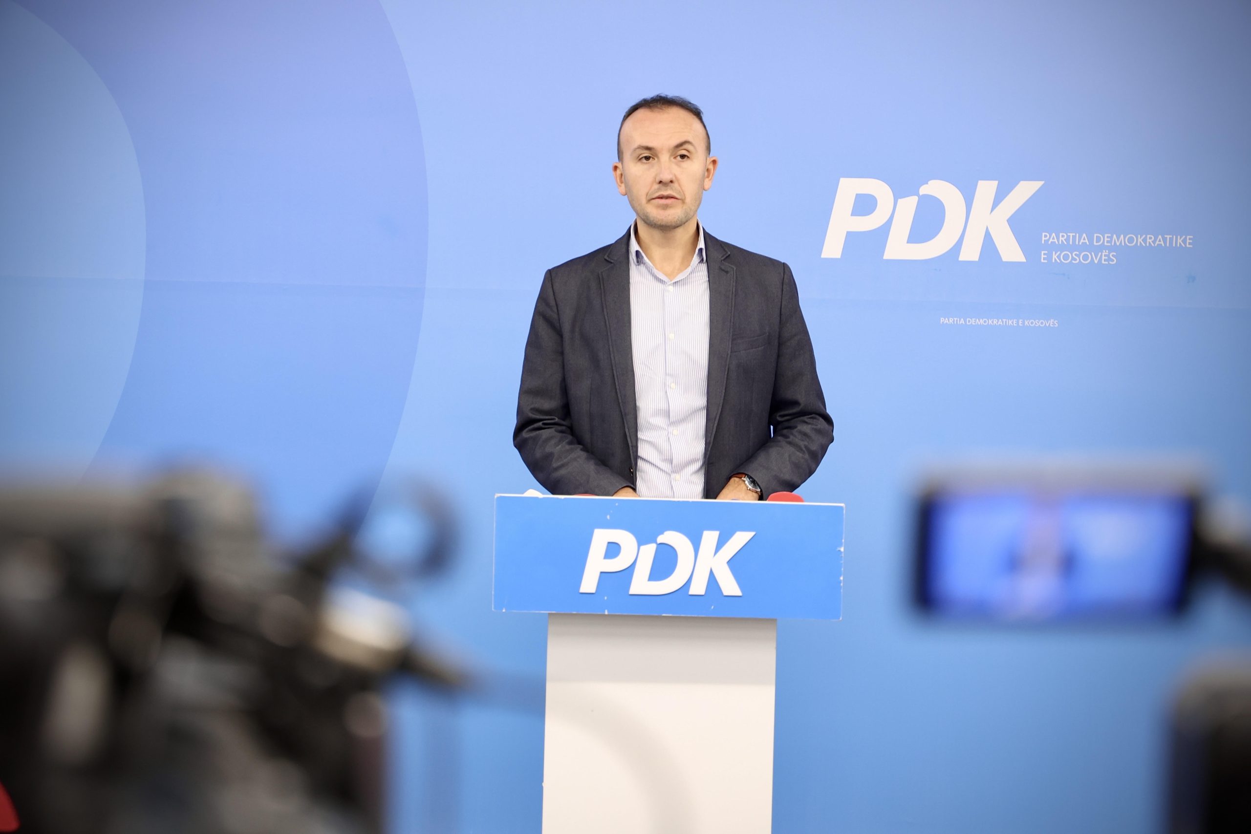mustafa:-per-kater-vjet-qeverisje-mbi-10-miliarde-euro-buxhet,-qeveria-kurti-pa-asnje-projekt-te-madh-per-kosoven