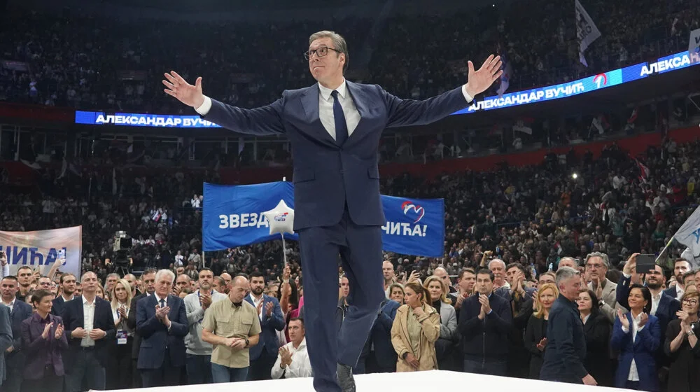 zgjedhjet-ne-serbi:-partia-e-vuciqit-ka-fituar-4675-perqind-te-votave,-opozita-e-bashkuar-23.5