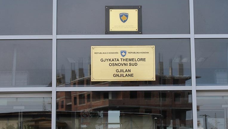 caktohet-masa-e-paraburgimit-ndaj-te-dyshuarit-per-vrasjen-me-thike-ne-dobercan-te-gjilanit