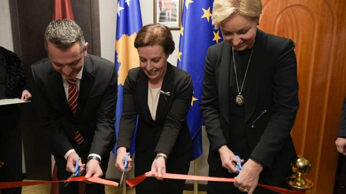 kosova-dhe-letonia-forcojne-raportet,-behet-hapja-e-konsullates-se-nderit-ne-prishtine