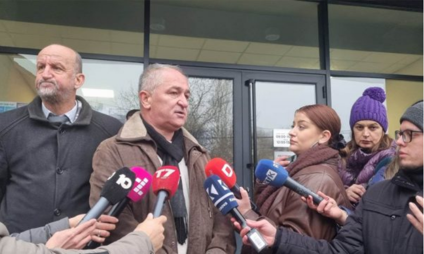 shkarkimi-i-kryetarit-te-mitrovices-se-veriut,-ugljanin:-nga-sot-fillon-afati-prej-30-ditesh-per-organizimin-e-peticionit