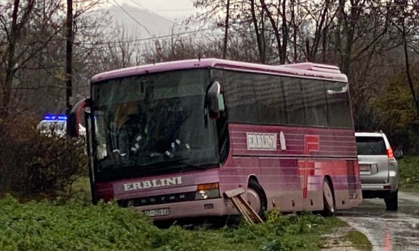 “me-cu-djalin-ne-shkolle-e-me-te-ardhe-me-arkivol-nuk-ish-lehte”,-babai-i-17-vjecarit-rrefen-per-vrasjen-e-trefishte-ne-gllogjan