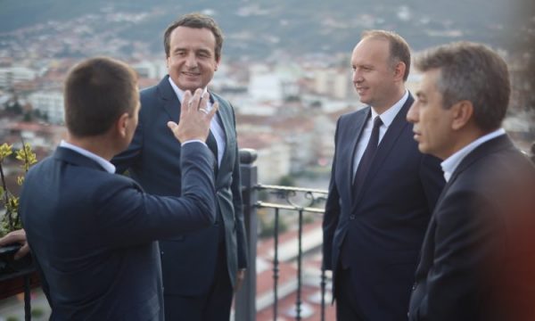 kurti-ne-gare-per-pushtet-edhe-ne-maqedonine-e-veriut,-lvv-hyn-ne-koalicion-me-opoziten-shqiptare