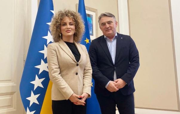 Këshilltarja e presidentes qëndron për vizitë në Bosnje dhe Hercegovinë