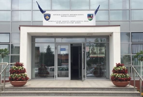 komuna-e-fushe-kosoves-gjobitet-me-8-mije-euro,-nuk-lejoi-qasjen-ne-dokumentet-publike
