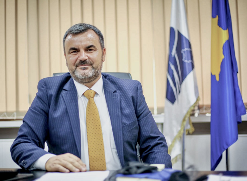 vendimi-i-kushtetueses-per-ligjin-per-paga/-qelaj:-i-drejte,-qeveria-nuk-po-i-merr-parasysh-verejtjet-tona,-duhet-te-reflektoj