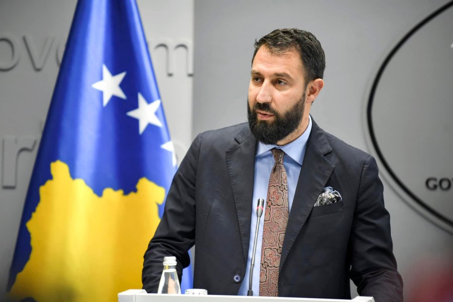Krasniqi: Peticioni mënyra e vetme për largimin e kryetarëve në veri