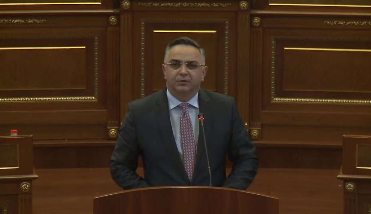 raporti-i-kdi-se-per-punen-e-partive-ne-kuvend,-tahiri:-aak-ja-subjekti-me-aktiv  