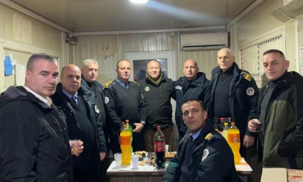 Viti i Ri i gjeti në krye të detyrës, kështu e pritën vitin 2024 disa pjesëtarë të Policisë së Kosovës