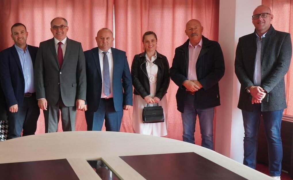 AAK-ja shkëput koalicionin me PDK-në në Prizren