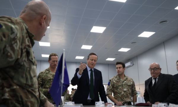 takimi-me-ushtaret-britanike,-cameron-con-porosi:-banjska-te-mos-perseritet,-nese-ndodhe-duhet-ta-luftojme