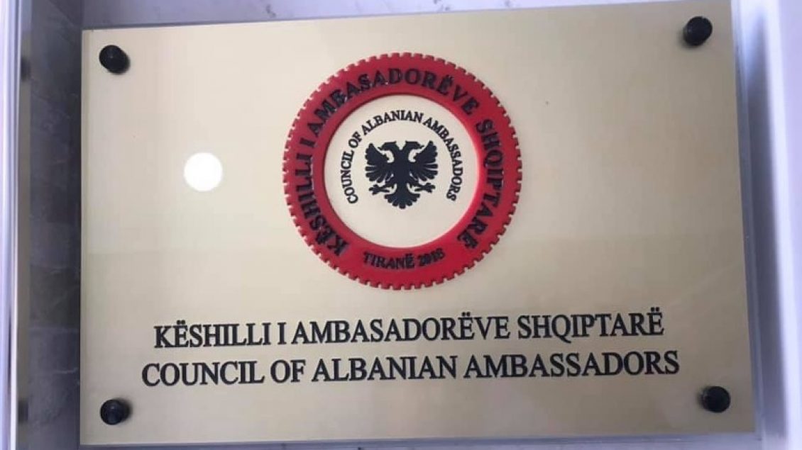 Këshilli i Ambasadorëve Shqiptarë uron për liberalizimin e vizave: Republika e Kosovës, shembull i demokracisë për mbarë rajonin