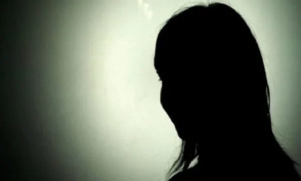 babai-raporton-se-e-bija-iu-sulmua-seksualisht-ne-gjakove