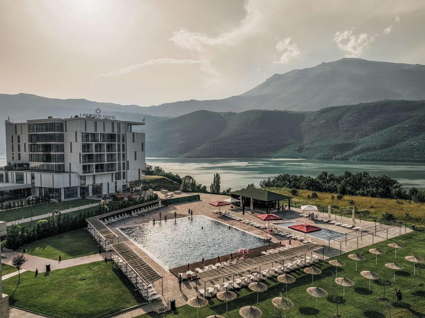 gjykata-liron-pronarin-e-hotelit”-lake-side”,-refuzohet-kerkesa-e-prokurorise-per-paraburgim