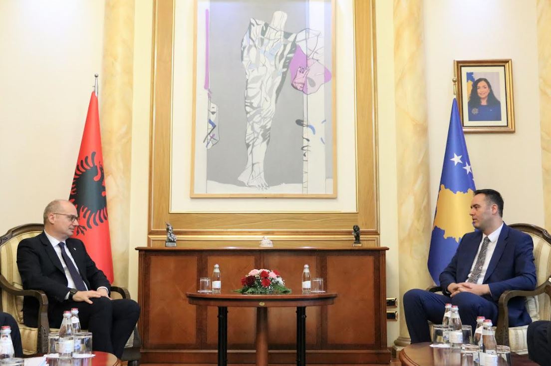 konjufca-takohet-me-ministrin-e-jashtem-te-shqiperise,-pritet-te-thellohet-bashkepunimi-mes-shteteve