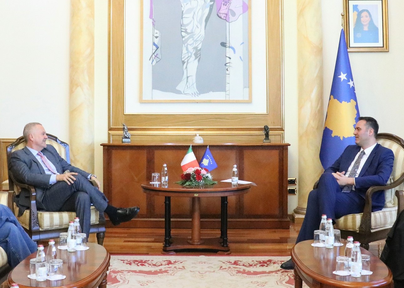 Konjufca pret në takim ambasadorin italian në Kosovë, i kërkon mbështetje për proceset integruese