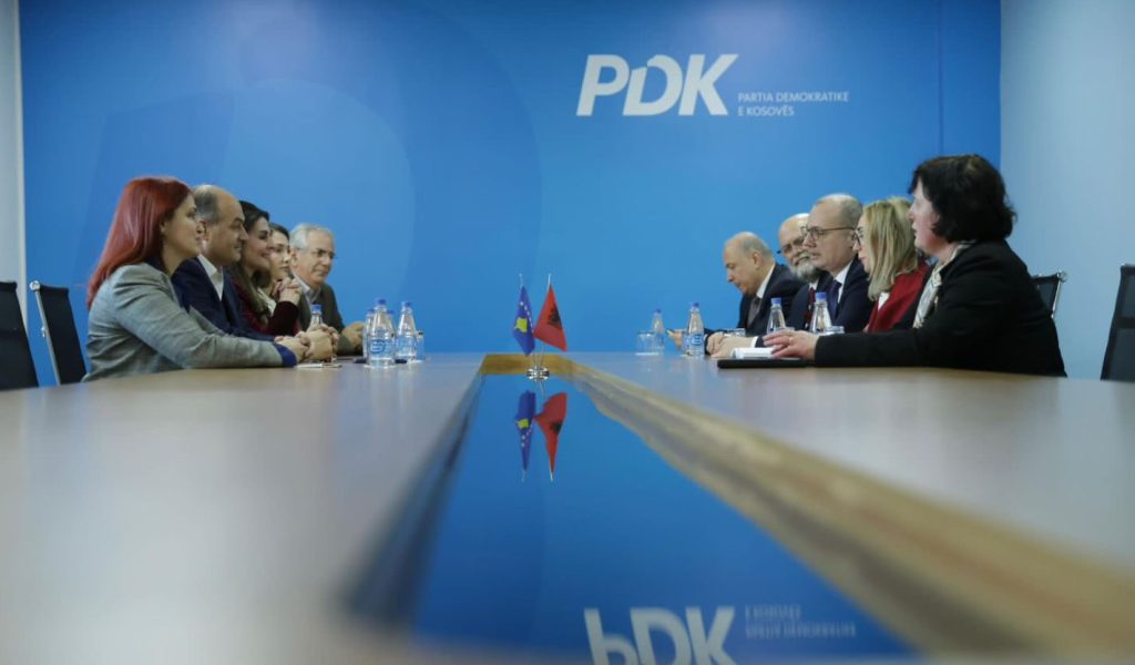 ministri-i-jashtem-i-shqiperise:-opozita-ne-kosove-e-udhehequr-nga-vizioni-i-perbashket-politik