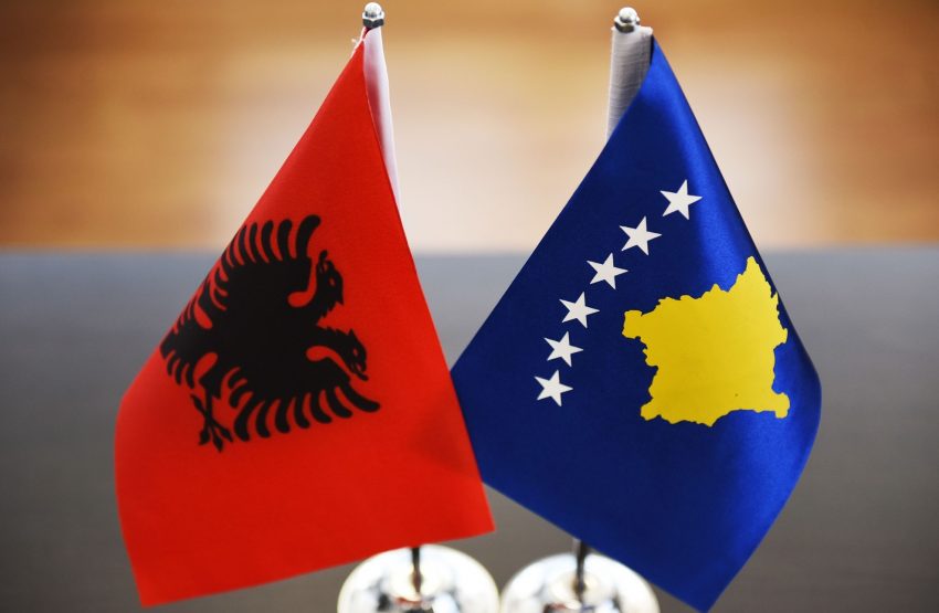kembimet-tregtare-mes-kosoves-dhe-shqiperise-u-rriten-per-100-milione-euro-ne-vitin-2023