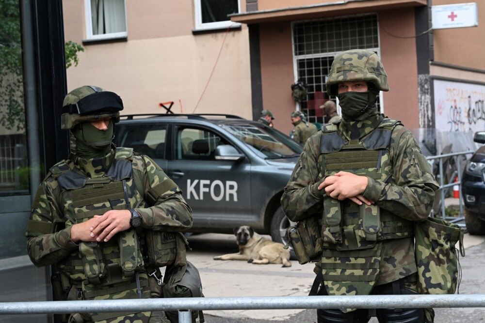njesia-e-dyte-ajrore-e-kontigjentit-te-40-te-kroat-vjen-ne-kosove-ne-kuader-te-misionit-te-kfor-it