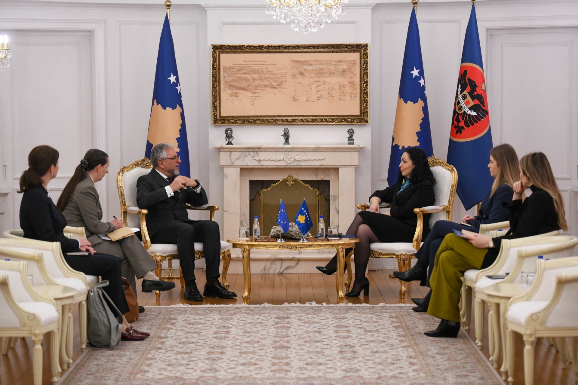 osmani-takon-shefin-e-eulex-it,-diskutuan-per-zhvillimet-e-fundit-te-sigurise-dhe-sundimin-e-ligjit