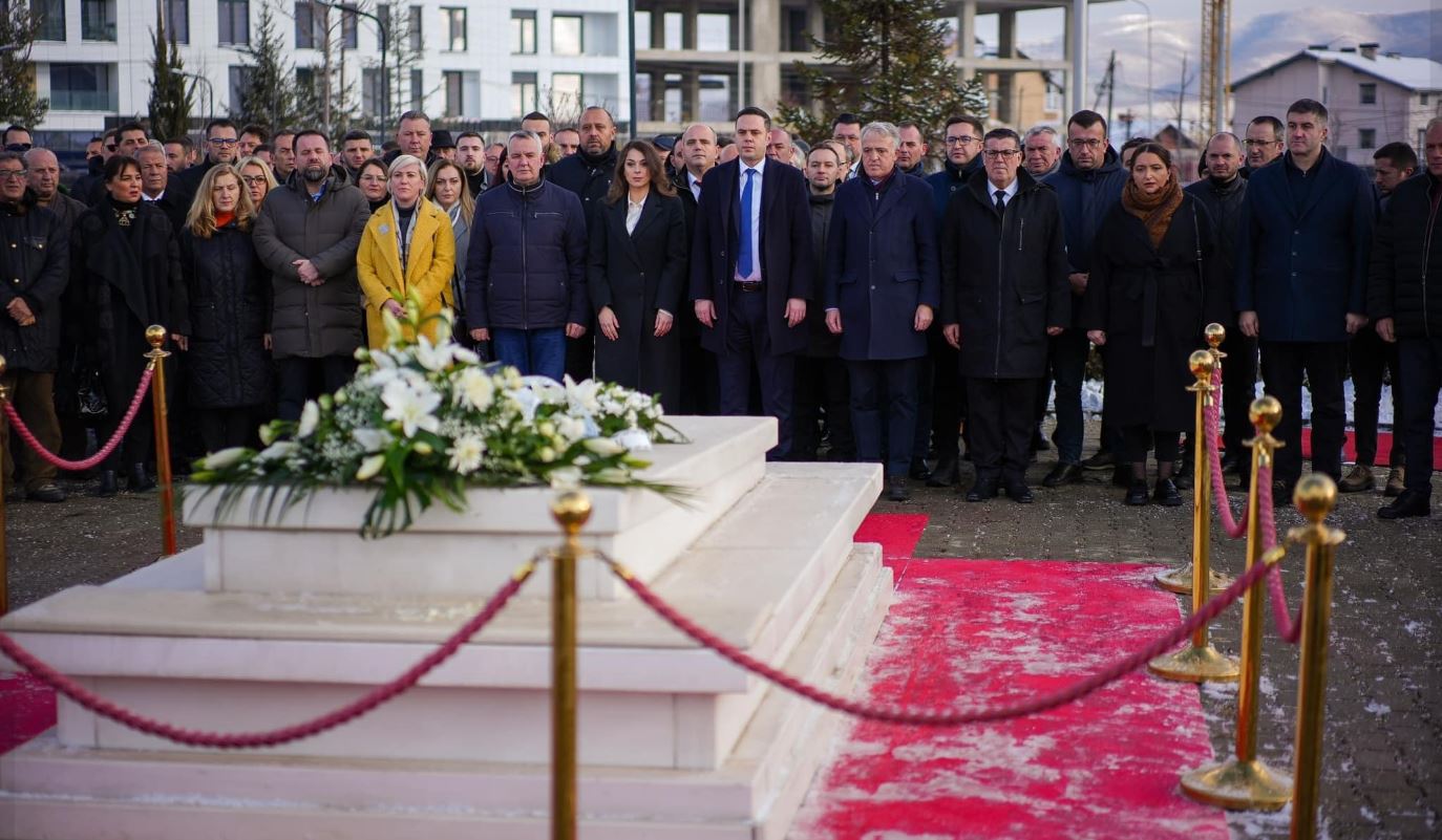 halimi:-sot-nderuam-humanitetin,-paqen-e-miresine-e-rugoves
