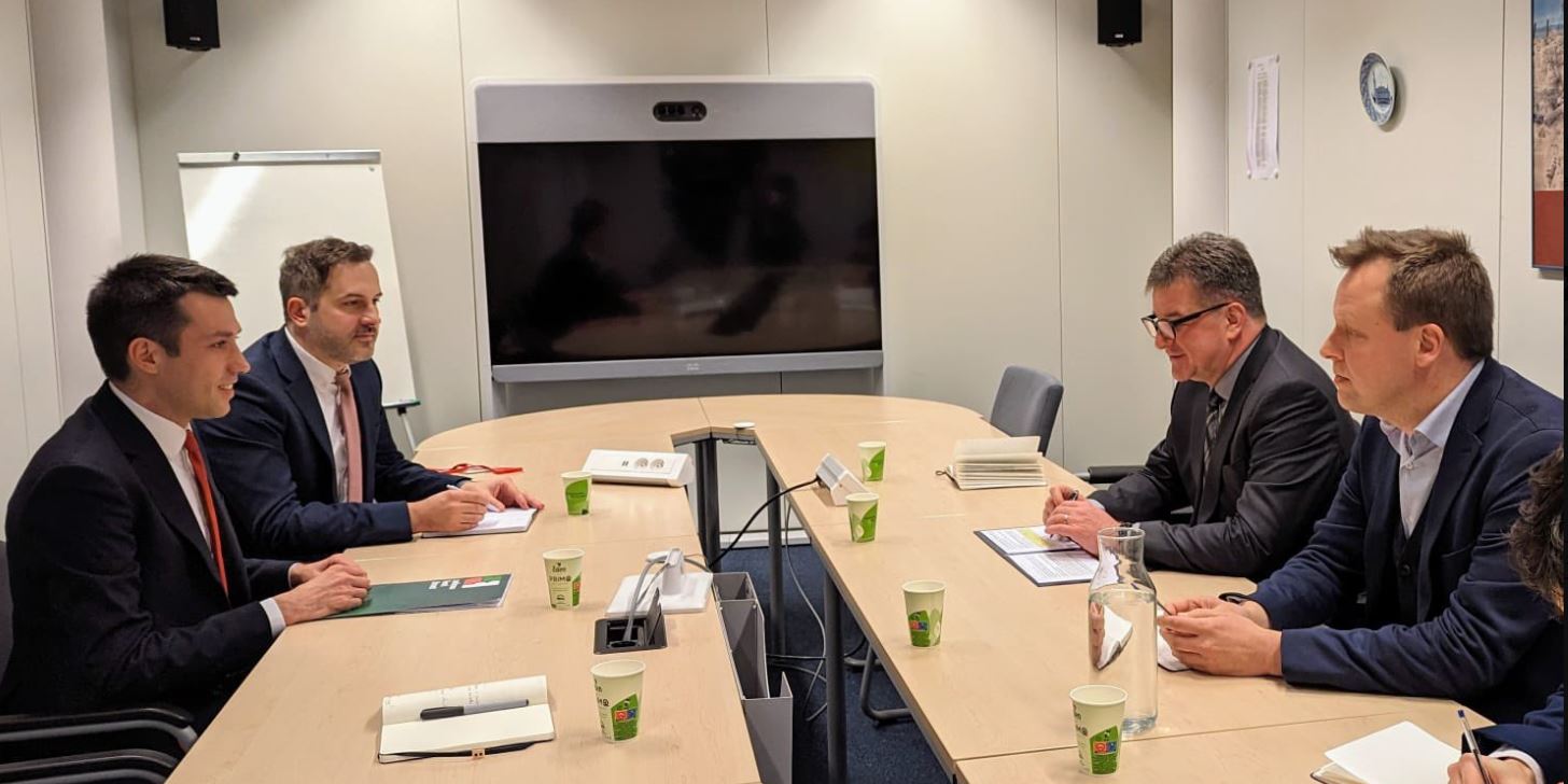 lajcak-flet-per-dialogun-me-perfaqesues-te-opozites-ne-serbi