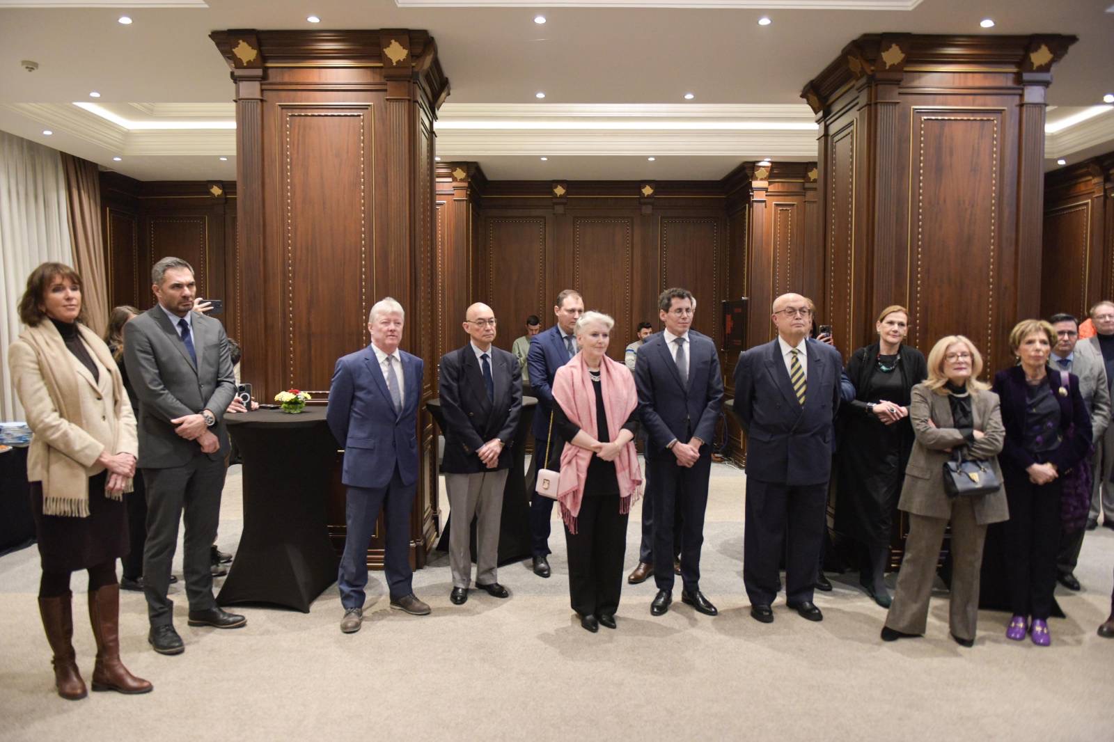 gervalla-priti-korin-diplomatik-te-akredituar-ne-kosove