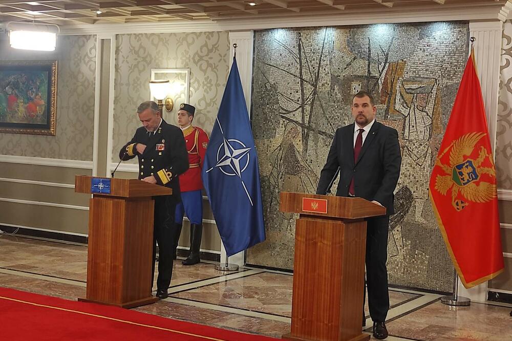 “Do të vazhdojmë të dërgojmë ushtarë në Kosovë”, thotë ministri malazez i Mbrojtjes