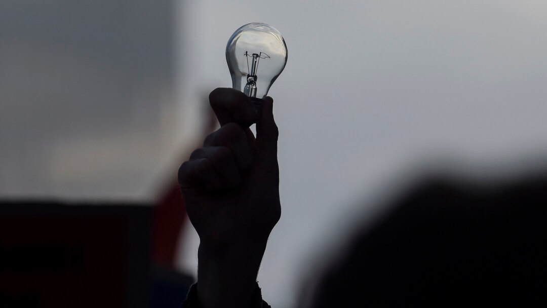 zrre-ja-i-pranon-aplikacionet-e-keds,-kesco-e-kostt-it-per-tarifat-e-reja-te-energjise-elektrike