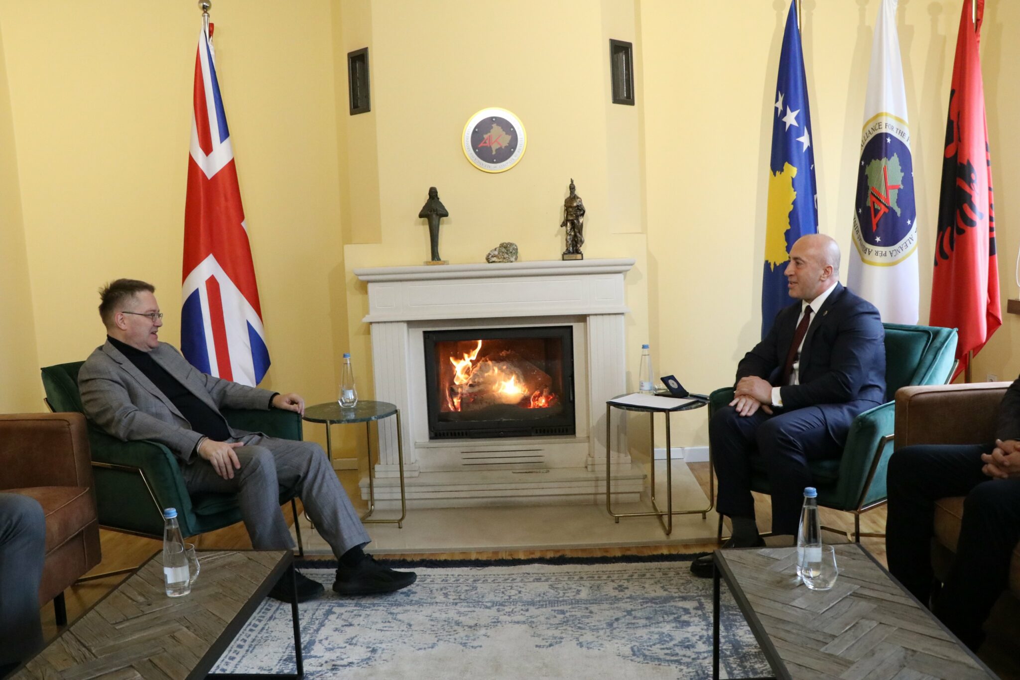 abbott-i-nis-takimet-e-fundit-si-ambasador-i-mbreterise-se-bashkuar