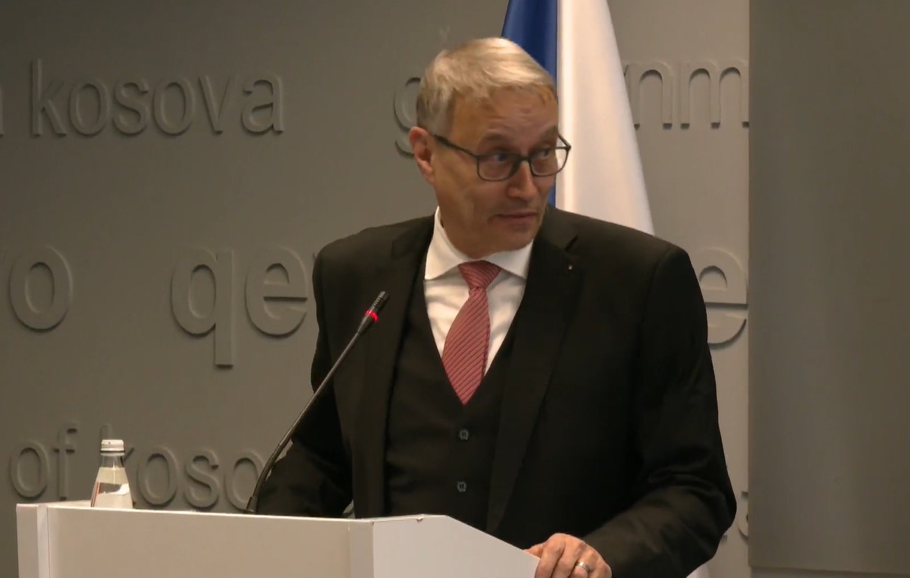 ministri-cek:-integrimi-i-kosoves-ne-be-i-lidhur-ngushte-me-dialogun-me-serbine