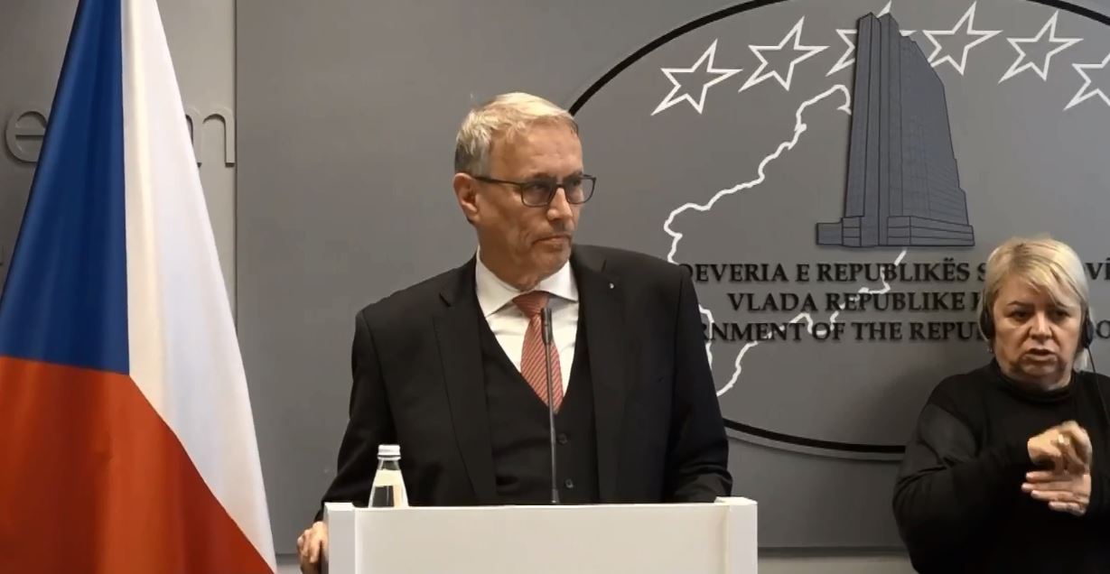 dvorak:-kosova-eshte-nen-presion-per-te-treguar-tipare-pozitive-ne-dialog-me-serbine