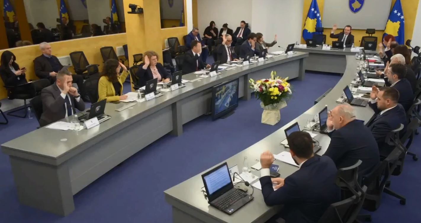 qeveria-emeron-dy-anetare-te-bordit-te-drejtoreve-te-kru-“prishtina”