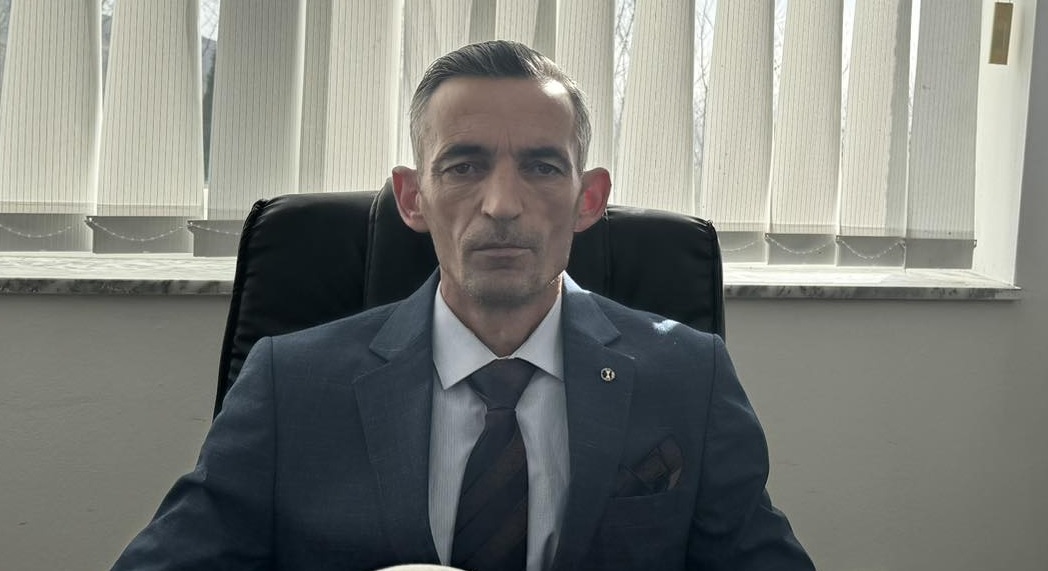 komuna-e-zvecanit-dorezon-neser-ne-kqz-nenshkrimet-per-shkarkimin-e-kryetarit